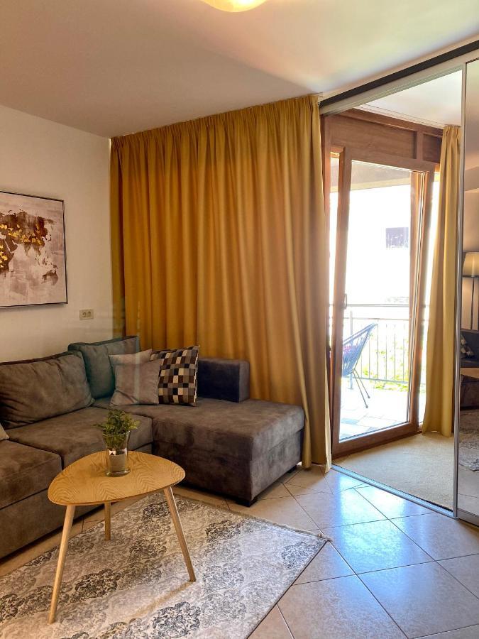 Veja's Apartment *